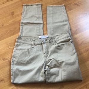 NWOT No boundaries khakis